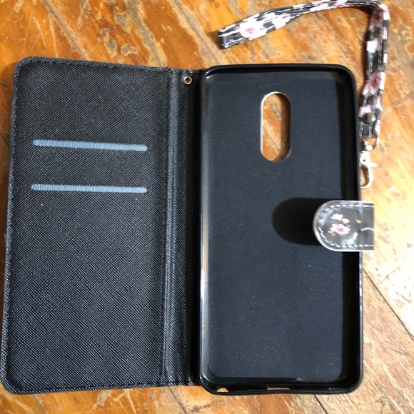 LG Stylo 4 floral phone case and wallet combo - Picture 4 of 5
